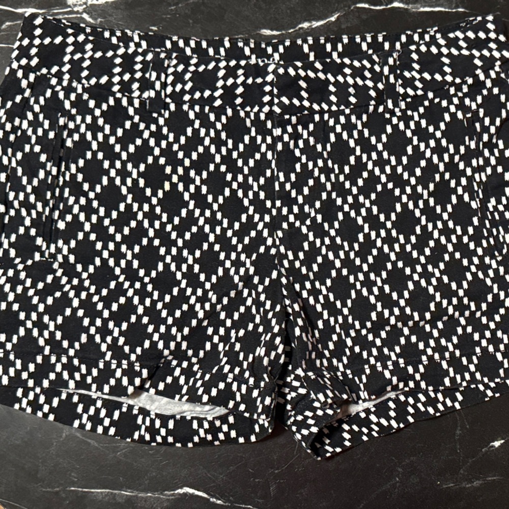 a.n.a Black and White Patterned Women Shorts
